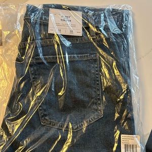 Flint and Tinder 32x32 NWT